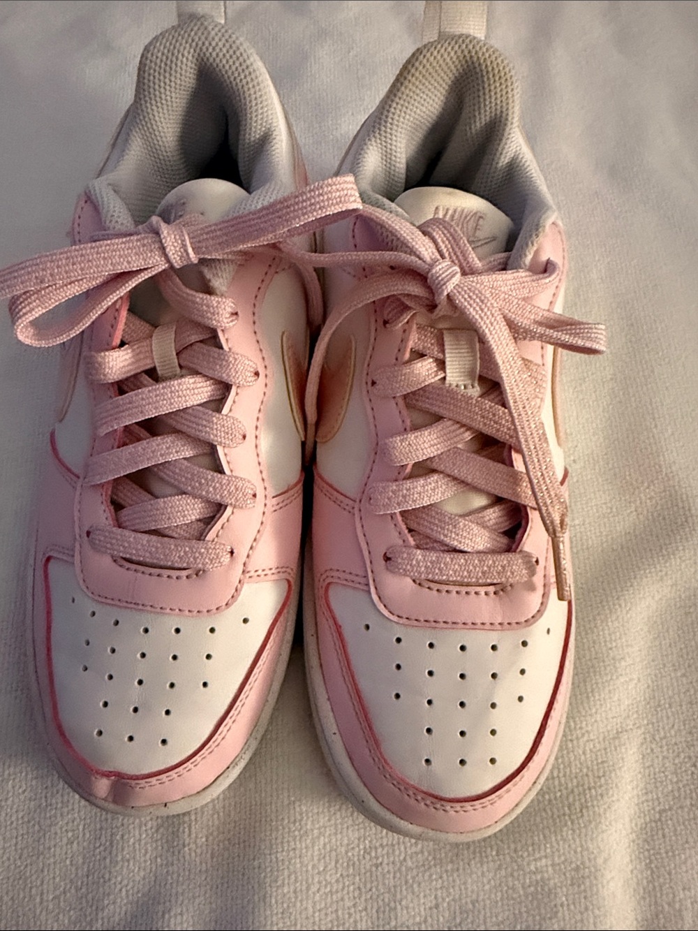Nike Kids Pink and White Low-Top Sneakers